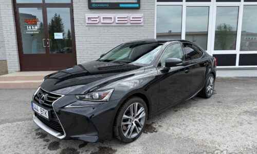 Lexus IS 300 2.0 180kW